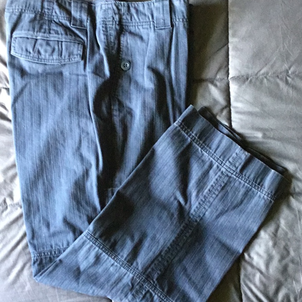 Eddie Bauer zipper and pocket jeans